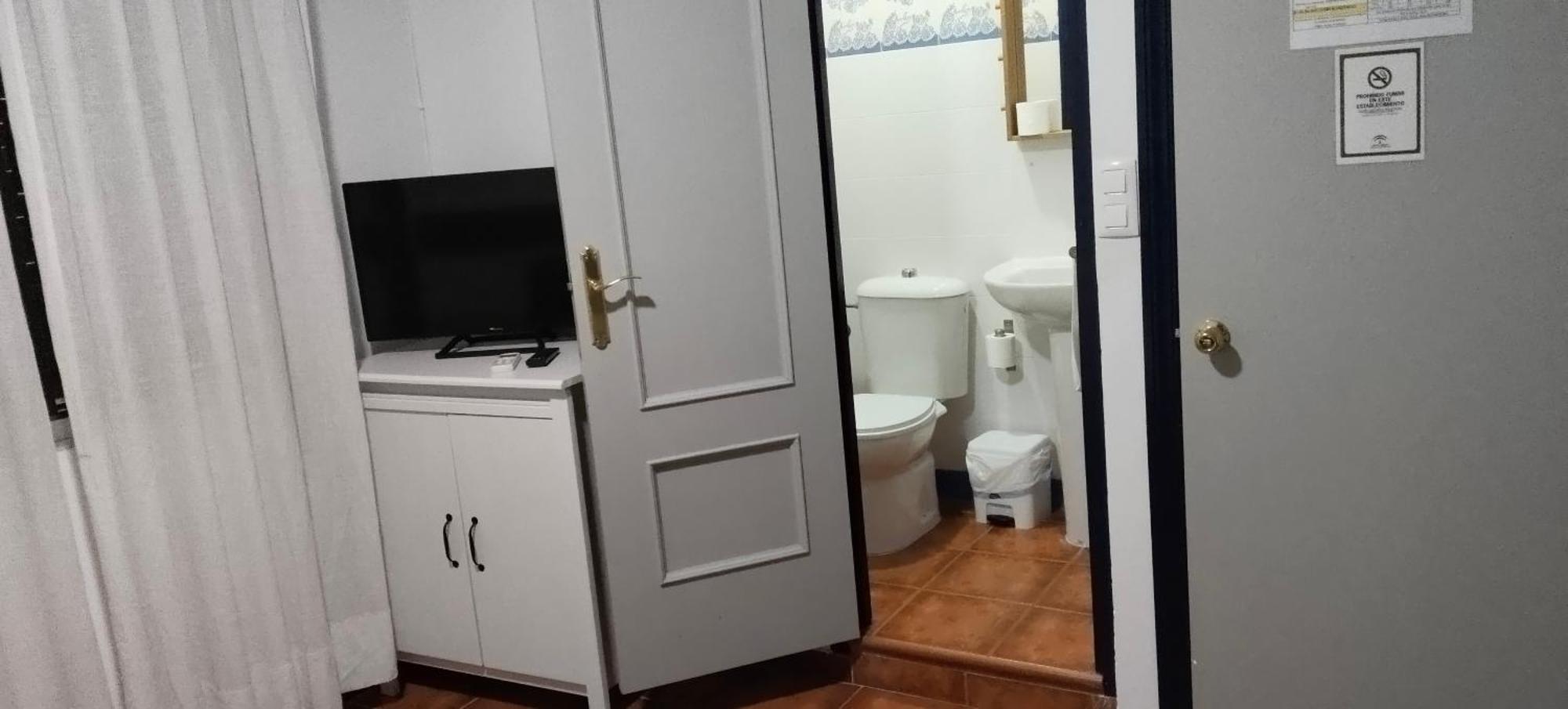Hostal Puerto De Santa Maria Ел Пуерто де Санта Мария Екстериор снимка