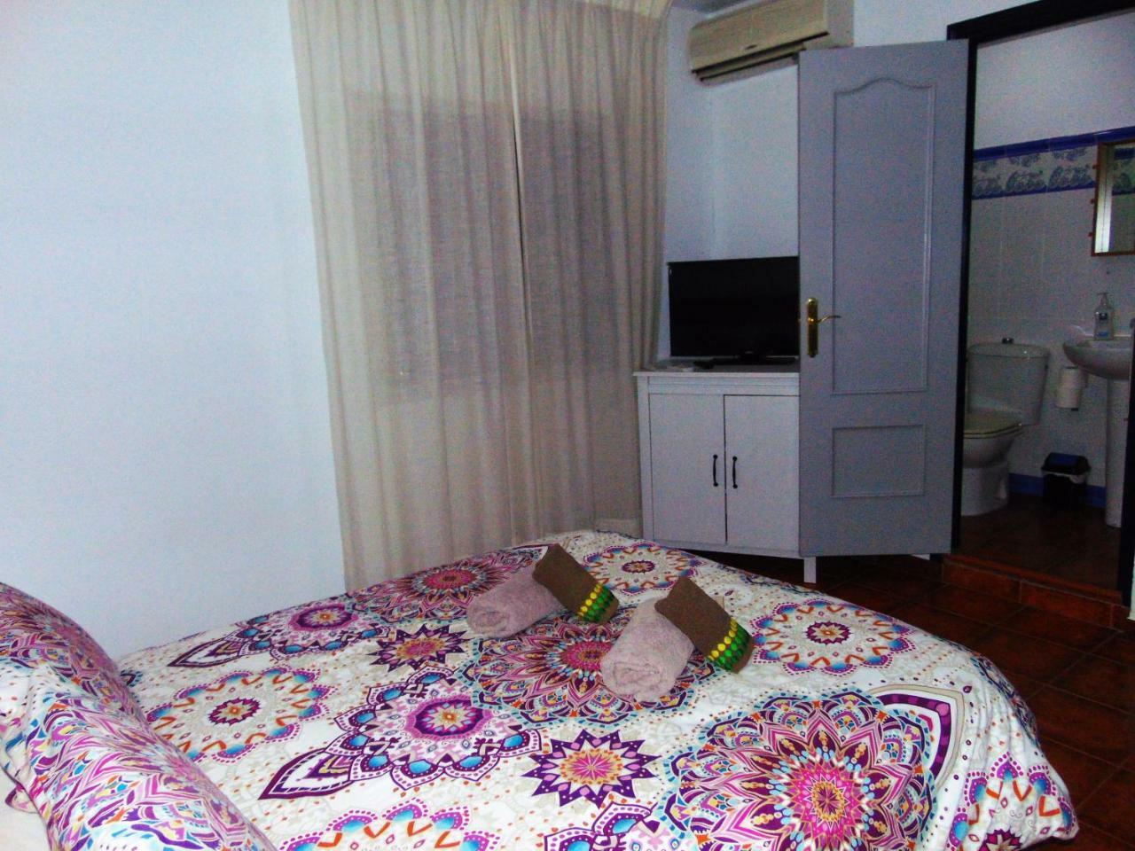 Hostal Puerto De Santa Maria Ел Пуерто де Санта Мария Екстериор снимка